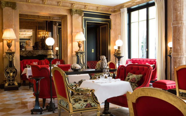 La Reserve Paris Hotel and Spa