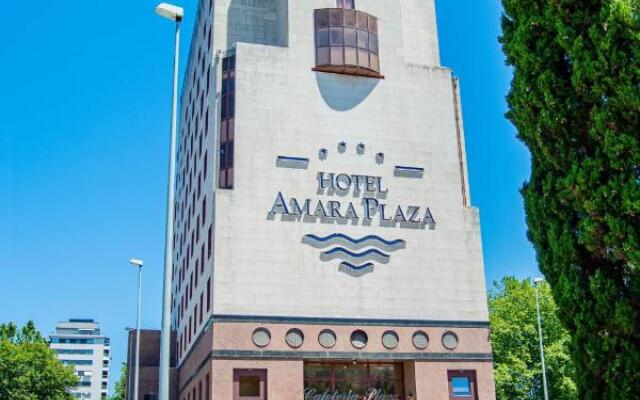 Отель Silken Amara Plaza