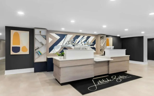 Latitude Suites Tinton Falls Eatontown/BW Premier Collection 