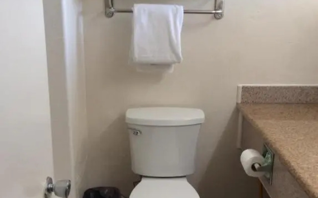 Americas Best Value Presidents Inn on Munras