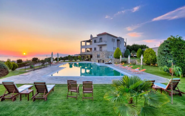Marini Luxury Apartments and Suites