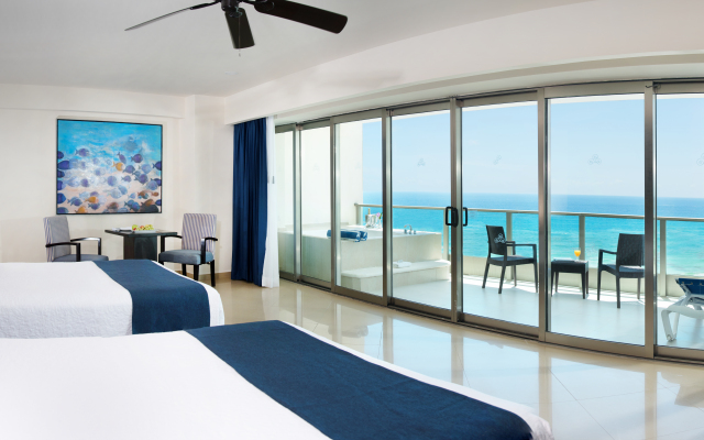 Seadust Cancún All Inclusive Family Resort