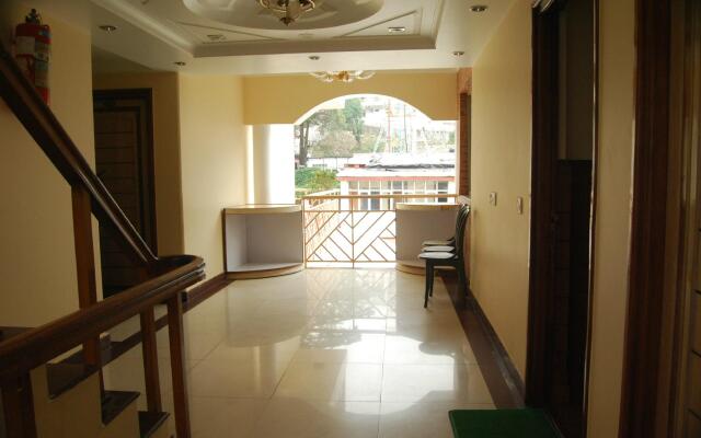 OYO 1385 Hotel Dream Palace