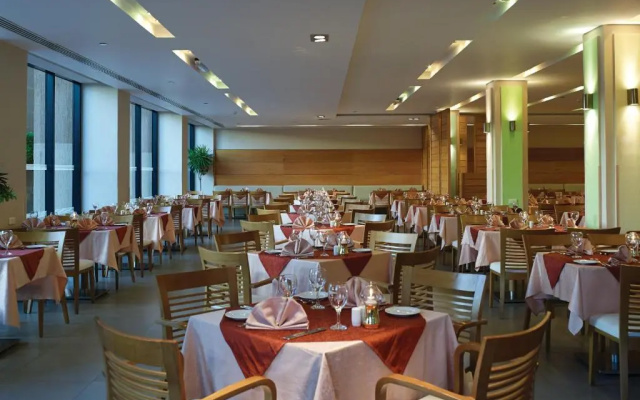 Coral Sea Aqua Club