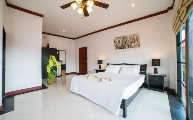 Naiyang Beach Private Pool Villa