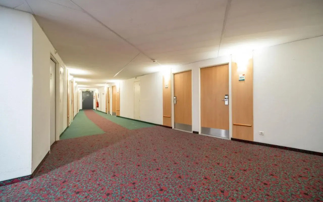 B&B HOTEL Calais Terminal Cité de l'Europe 3 étoiles