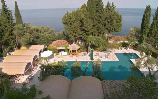 Alexandros Hotel