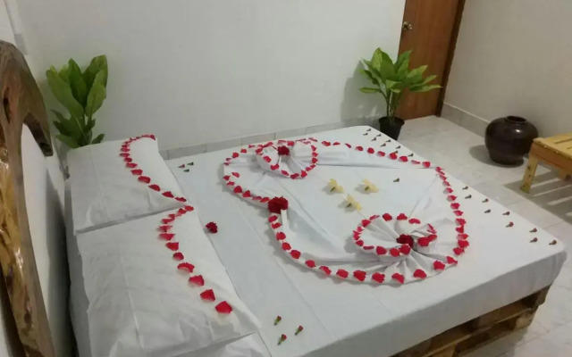 Veli Thoddoo Inn