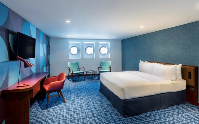 Queen Elizabeth 2 Hotel by Accor