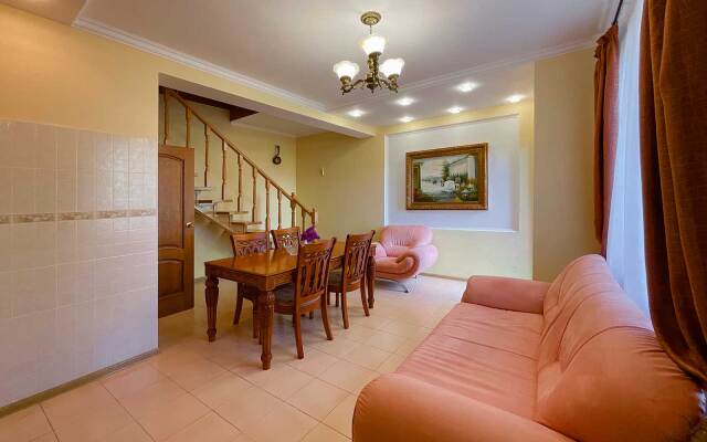 Zolotye Kupola Mini Hotel