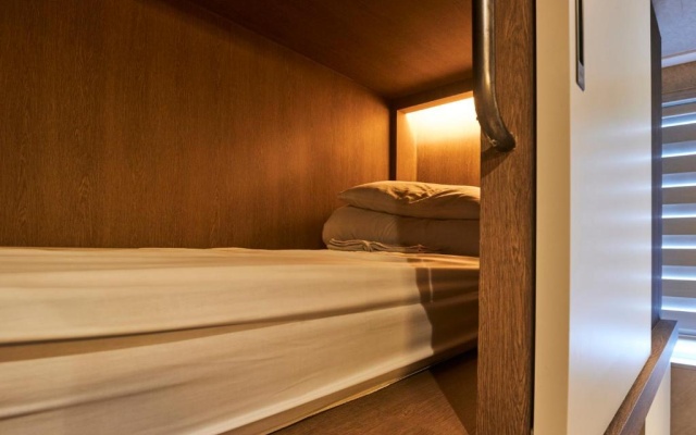 Canvas Hostel