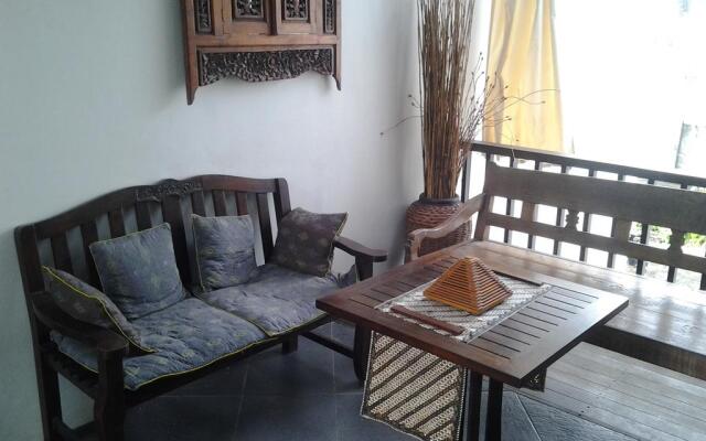 Super OYO 2417 Panen House