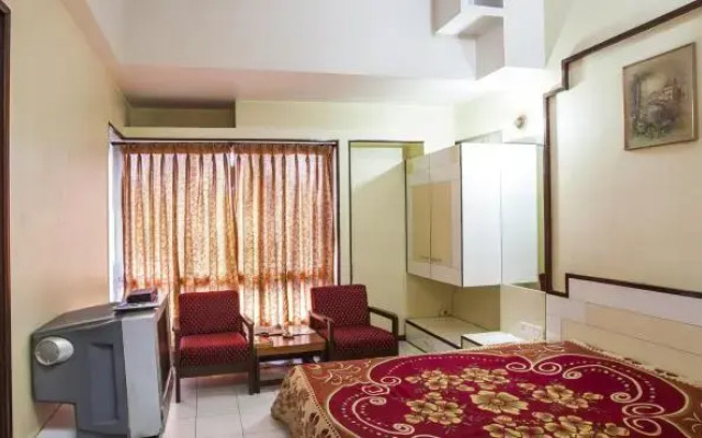 Hotel Happy Times