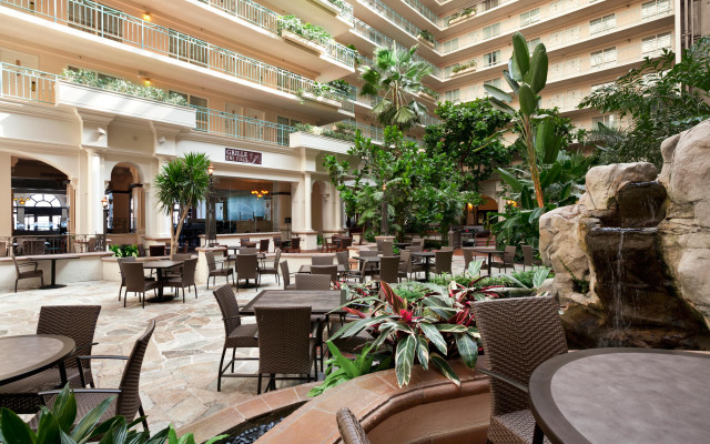 Embassy Suites by Hilton San Francisco Airport Waterfront