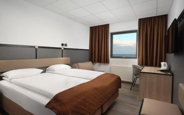 Hotel Cabin