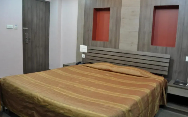 Hotel Monsoon