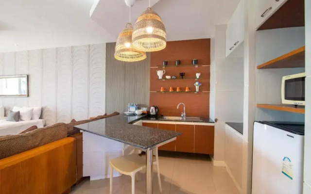 Royal Beach View Suites