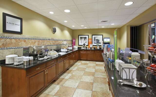 Hampton Inn & Suites Wichita Northeast