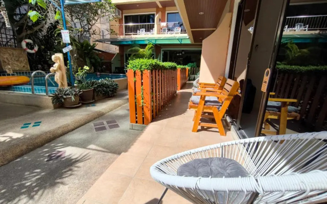 Seven Seas Hotel