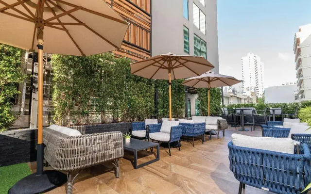 Solitaire Club Sky Bangkok