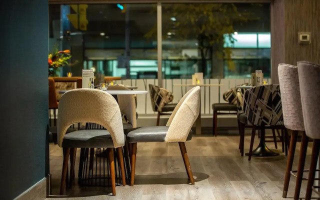 Holiday Inn Toronto Downtown Centre by IHG