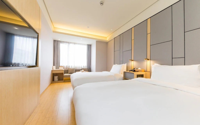JI Hotel Shanghai Huaihai Zhong Road
