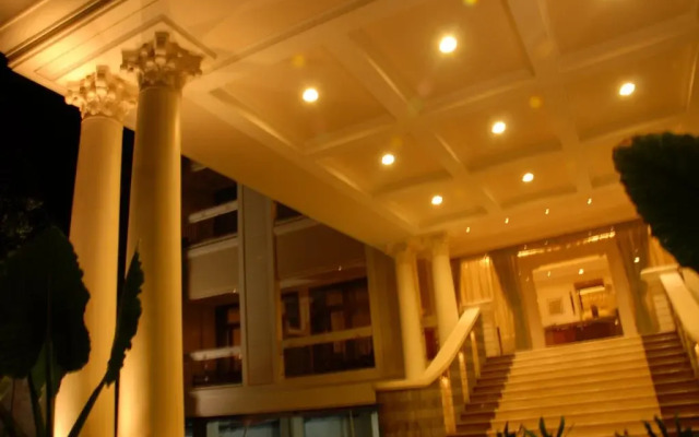 Hotel Le Beringin