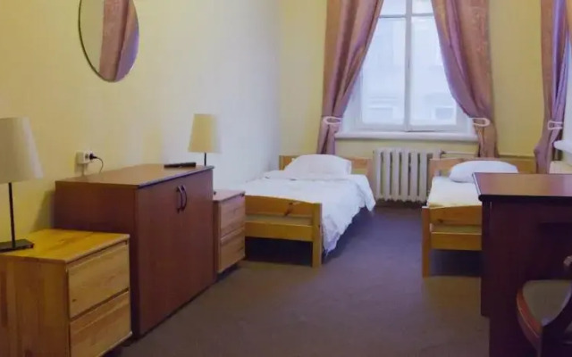 Philadelphia Living Quarters