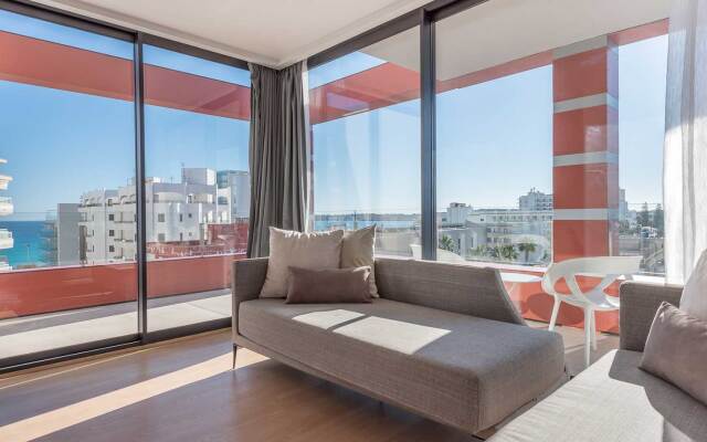 Kyrat Amarac Suites