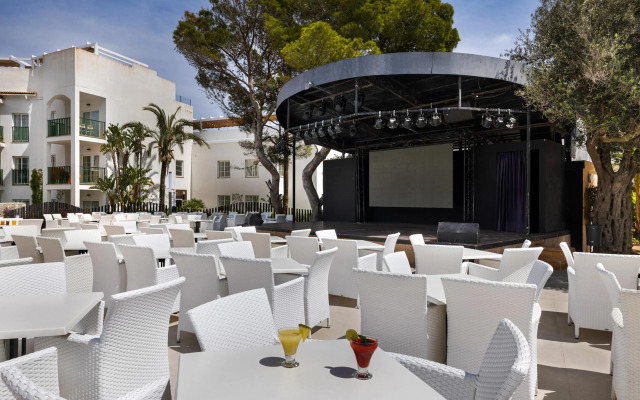 VIVA Cala Mesquida Resort & Spa