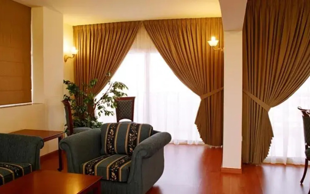 White House Hotel