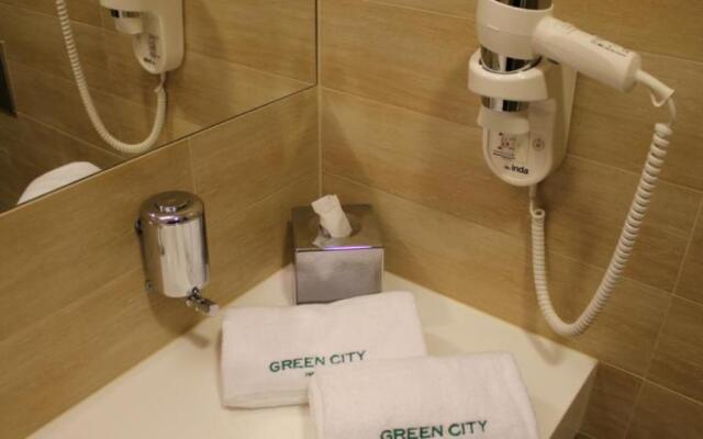 Green City Hotel