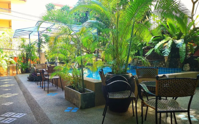 Seven Seas Hotel