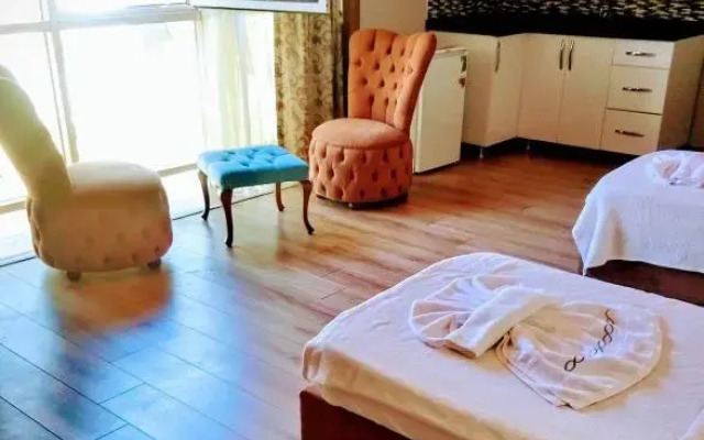 Paris Otel