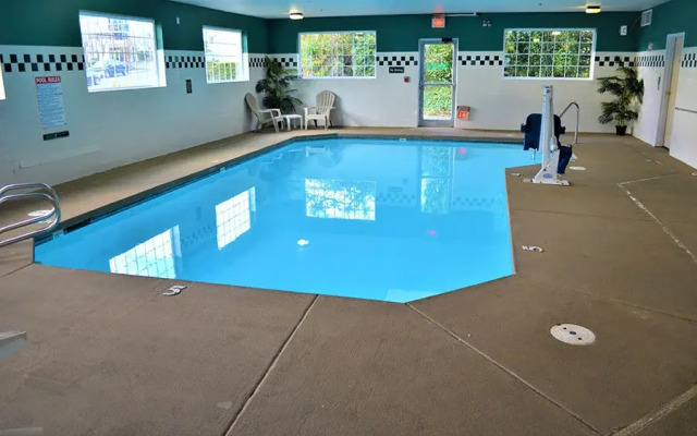 The Ashley Inn & Suites