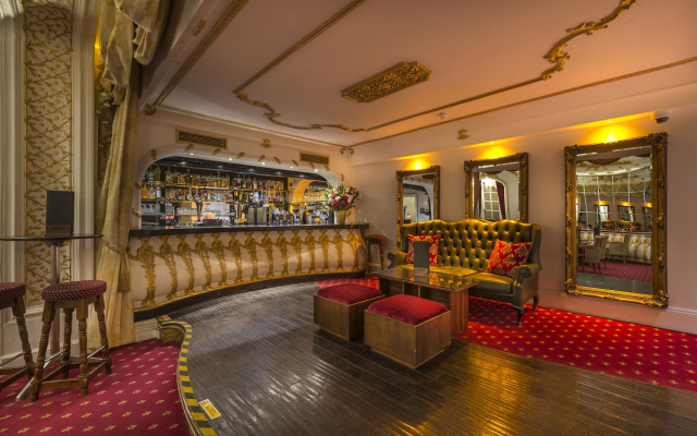 Grand Royale Hyde Park