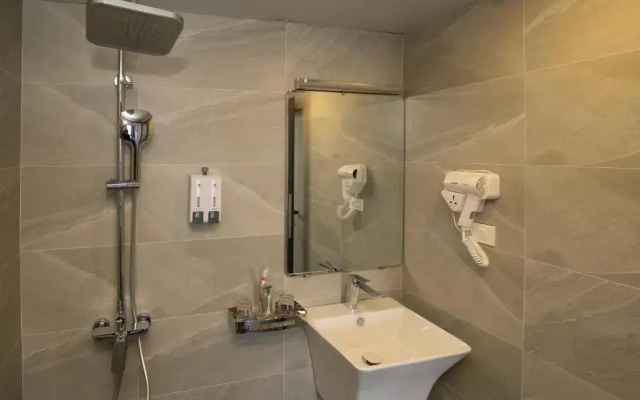 Hanoi Lake View Hotel & Travel
