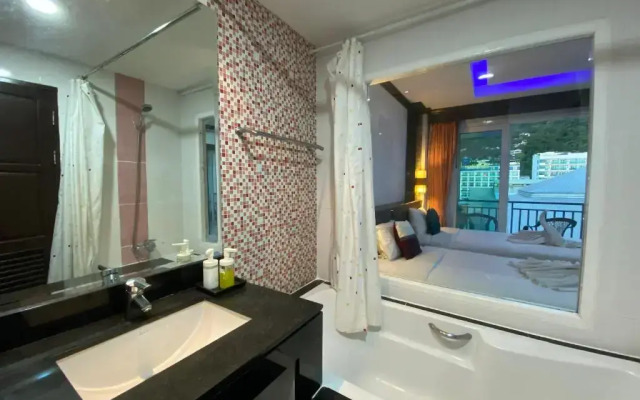77 Patong Hotel & Spa