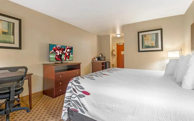 Red Roof Inn Charlestown