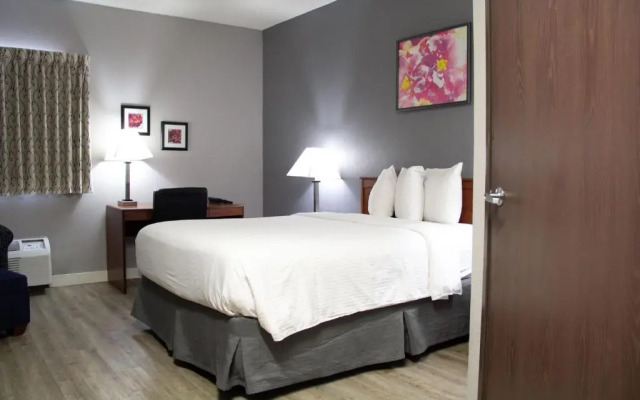 New Victorian Inn & Suites in Sioux City, IA