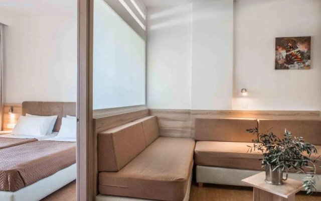 Gerona Mare Apartments