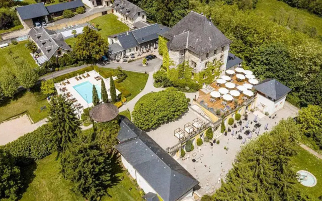 Le Chateau De Candie