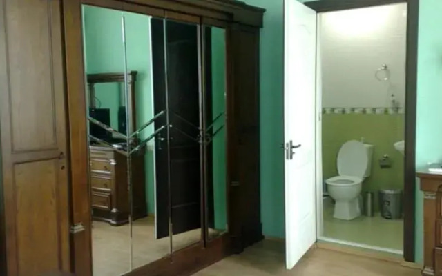 Lia Guest House