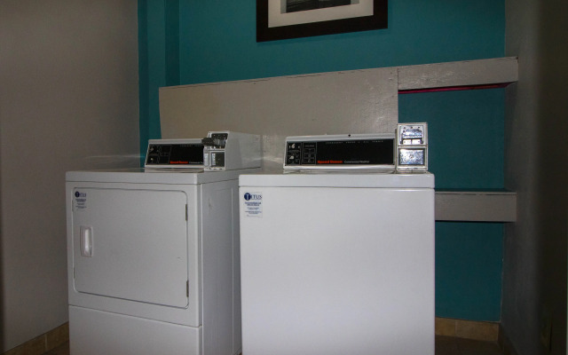 Best Western Plus Blue Angel Inn