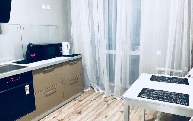 Apartamentyi Na Kuratova