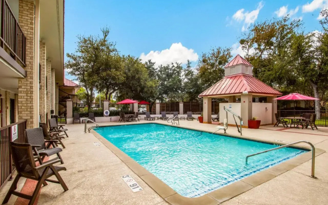 Red Roof Inn PLUS+ Dallas – Addison