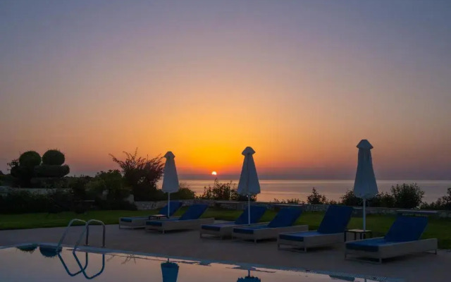Blue Jasmine Hotel