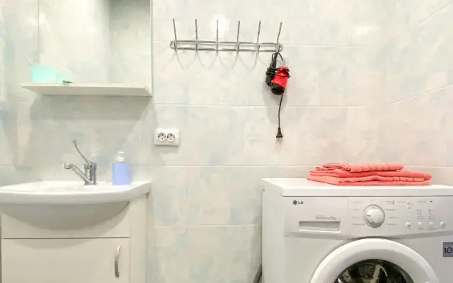 Apartamenty Scast'e zit' v centre Sevastopola na ul. Bol'saa Morskaa, d.41