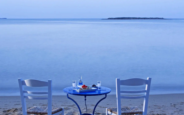 Parian Boutique Hotel