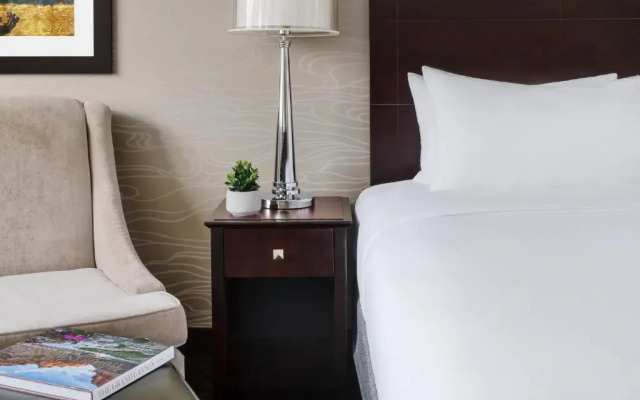 Crowne Plaza Phoenix Airport - PHX by IHG